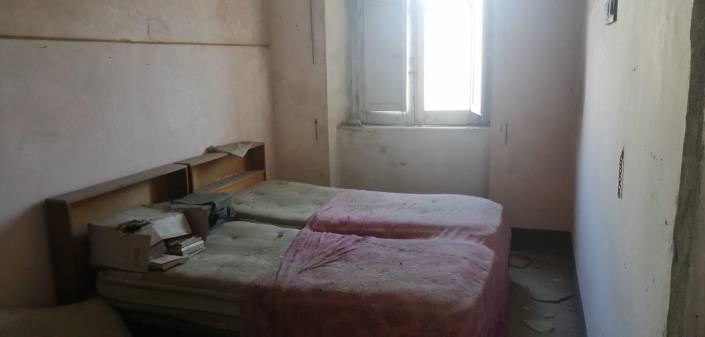 Image No.25-2 Bed Semi-Detached for sale