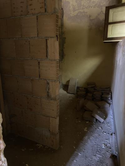 Image No.28-2 Bed Semi-Detached for sale