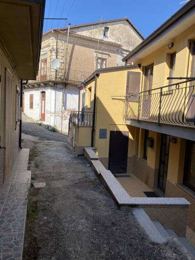 Image No.5-2 Bed Semi-Detached for sale