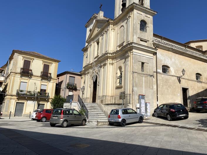 Image No.30-2 Bed Semi-Detached for sale