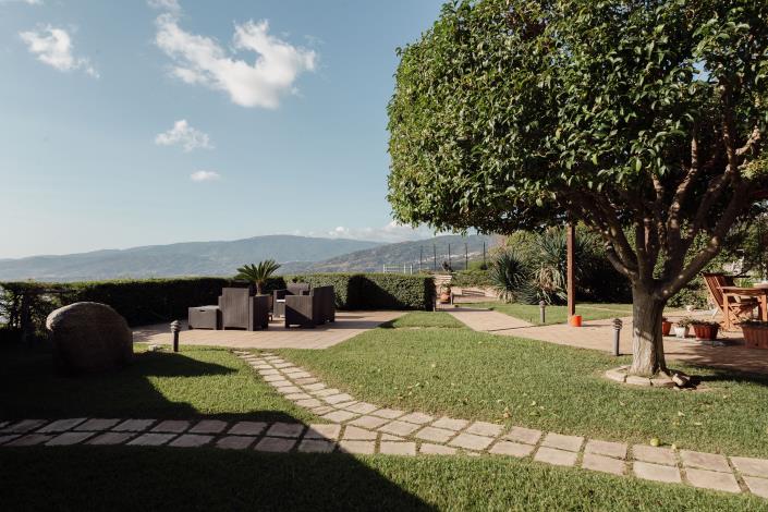 Image No.10-3 Bed Villa / Detached for sale