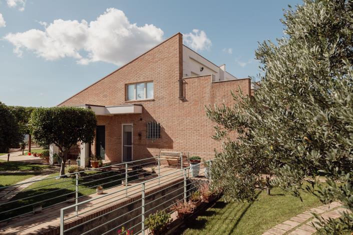 Image No.46-3 Bed Villa / Detached for sale