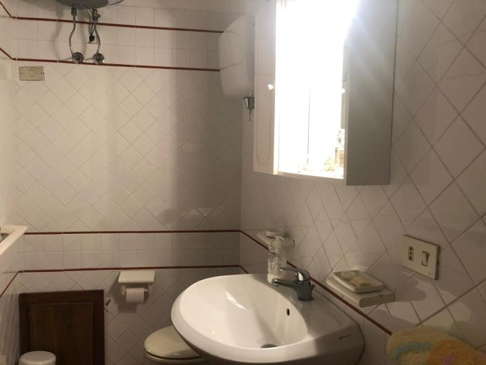 Image No.20-3 Bed Semi-Detached for sale