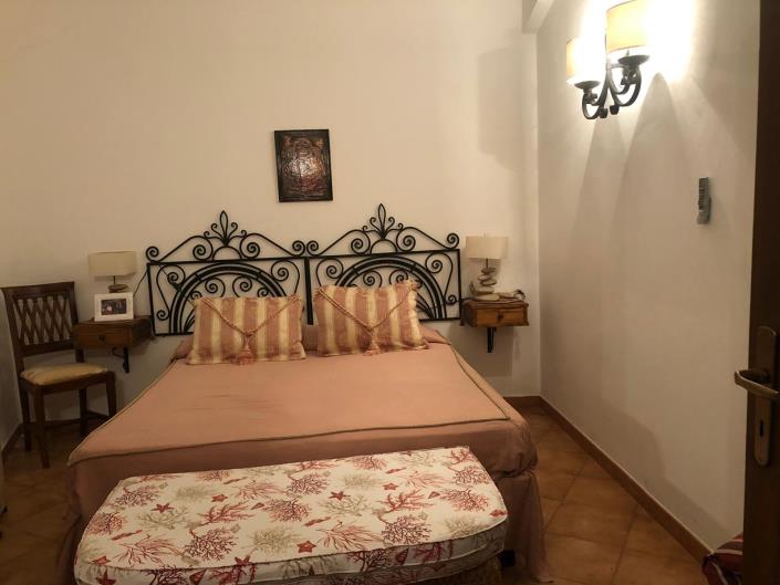 Image No.12-3 Bed Semi-Detached for sale