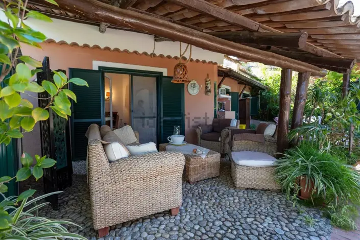 Image No.9-3 Bed Semi-Detached for sale