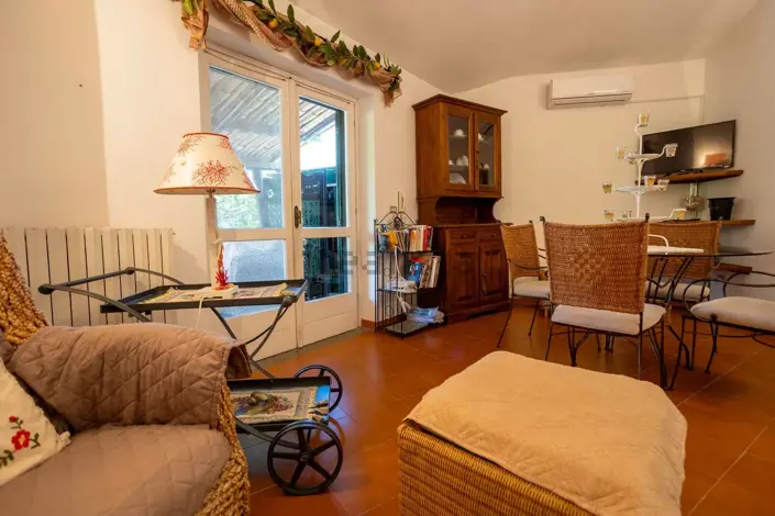 Image No.10-3 Bed Semi-Detached for sale