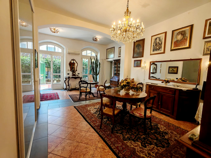 Image No.21-2 Bed Apartment for sale