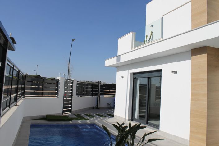 Image No.1-3 Bed Villa for sale