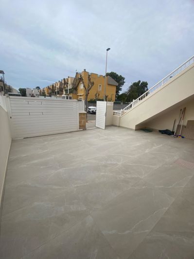 Image No.18-2 Bed Property for sale