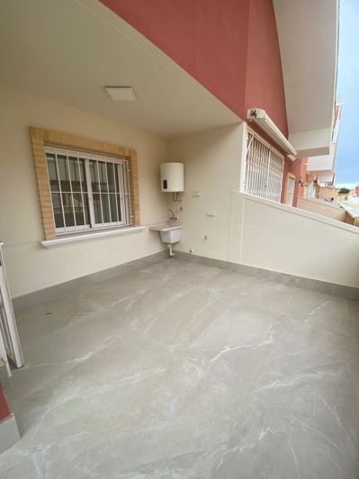 Image No.3-2 Bed Property for sale