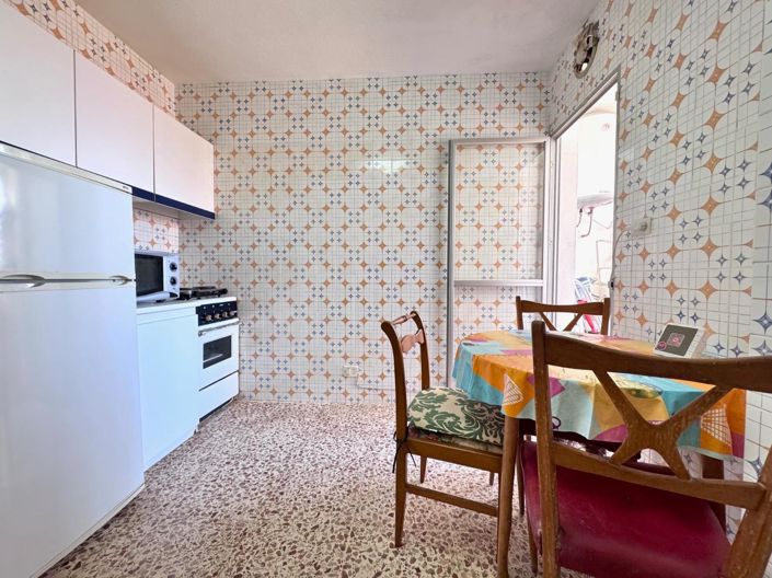 Image No.12-3 Bed Flat for sale