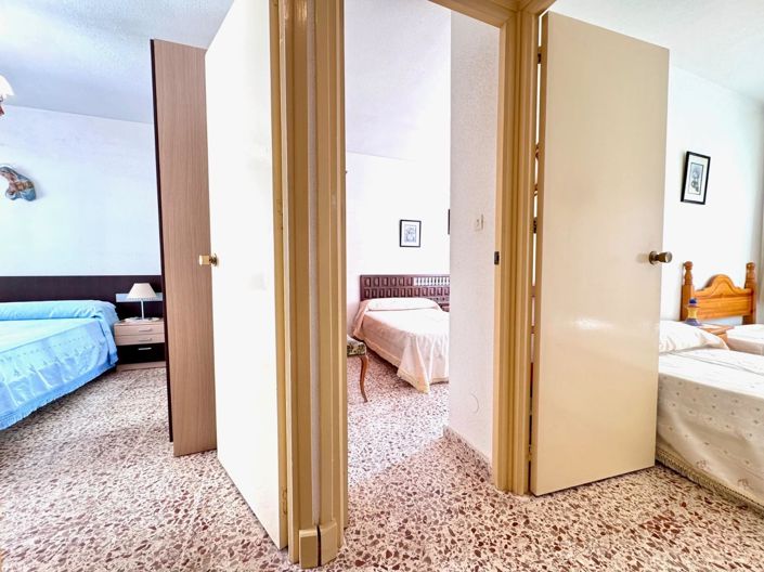 Image No.17-3 Bed Flat for sale