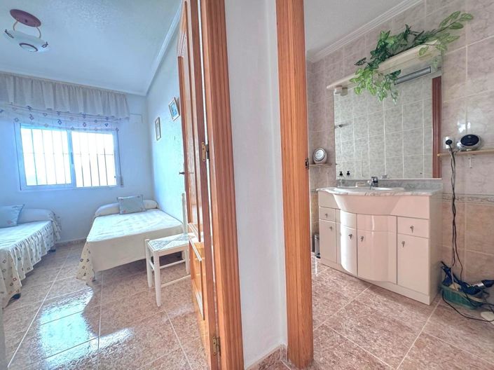 Image No.10-3 Bed Apartment for sale