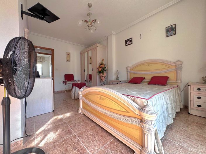 Image No.13-3 Bed Apartment for sale