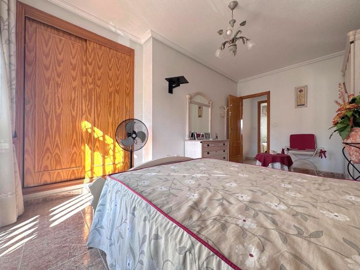 Image No.14-3 Bed Apartment for sale