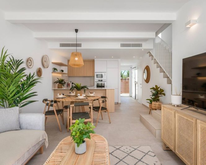 Image No.9-3 Bed Property for sale