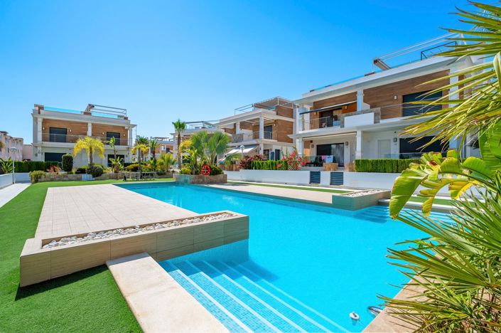 Image No.1-3 Bed Property for sale