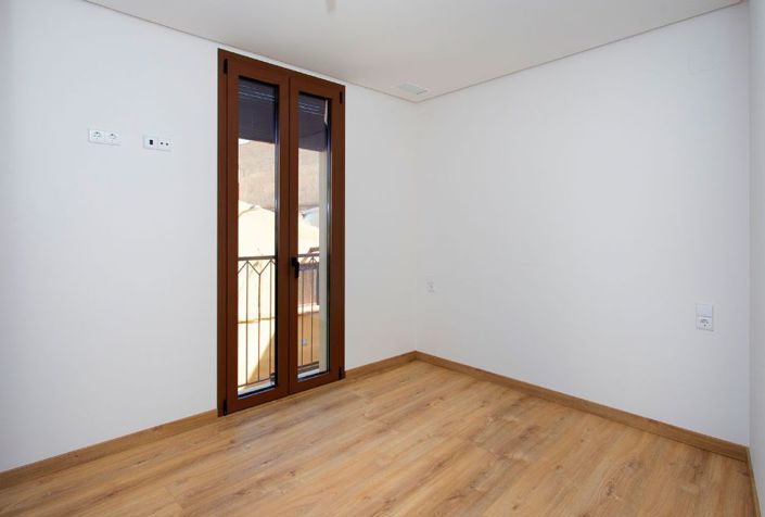 Image No.13-3 Bed Apartment for sale