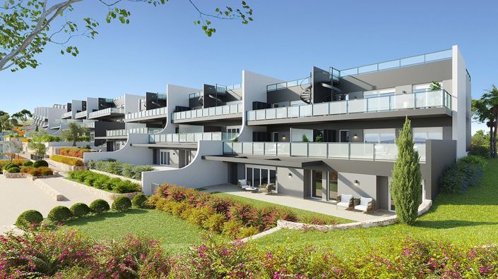 Image No.1-4 Bed Property for sale