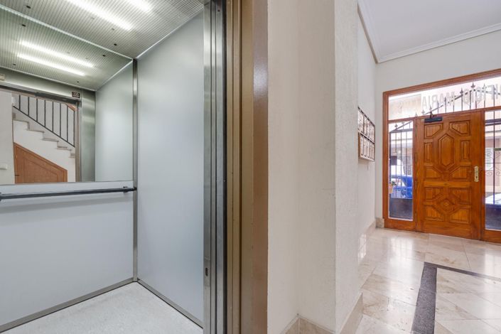 Image No.25-2 Bed Apartment for sale