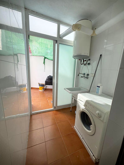 Image No.11-3 Bed Flat for sale