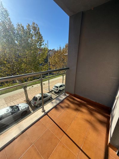 Image No.21-3 Bed Flat for sale