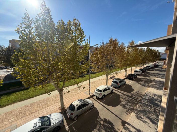 Image No.30-3 Bed Flat for sale