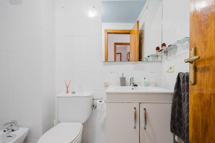 Image No.26-2 Bed Apartment for sale