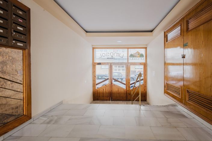 Image No.38-2 Bed Apartment for sale