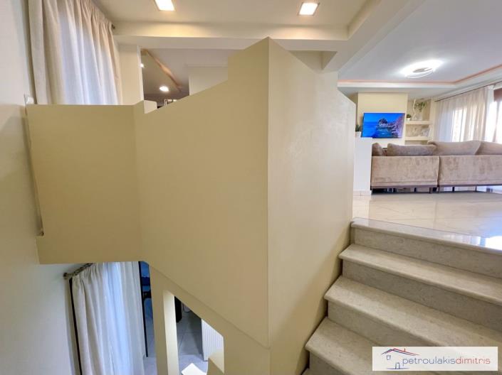 Image No.6-3 Bed Maisonette for sale