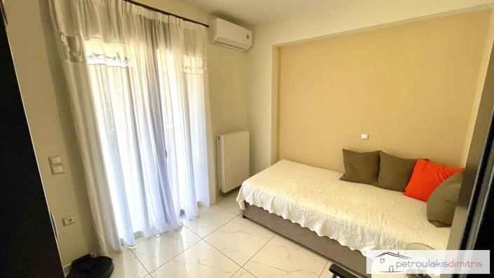 Image No.8-3 Bed Maisonette for sale