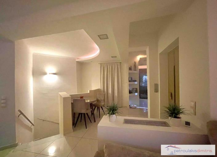 Image No.10-3 Bed Maisonette for sale