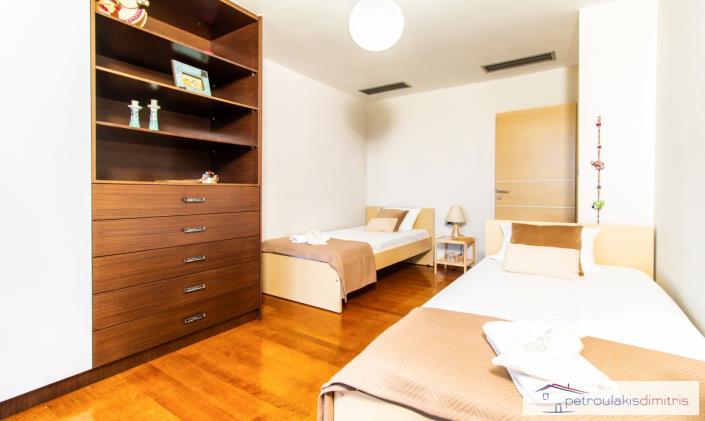 Image No.12-3 Bed Villa for sale