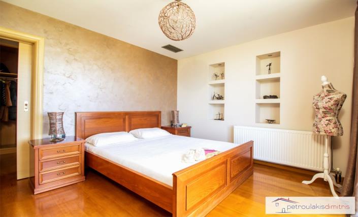 Image No.17-3 Bed Villa for sale