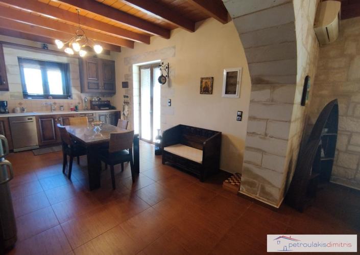 Image No.9-3 Bed Maisonette for sale