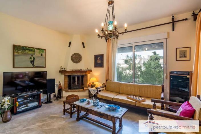 Image No.5-Maison / Villa de 5 chambres à vendre à Chania