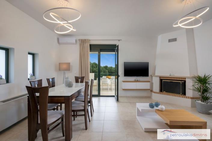 Image No.12-3 Bed Villa for sale