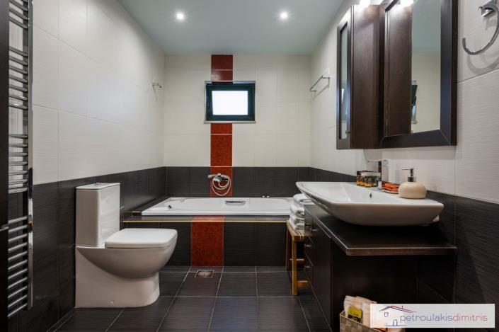 Image No.25-3 Bed Villa for sale