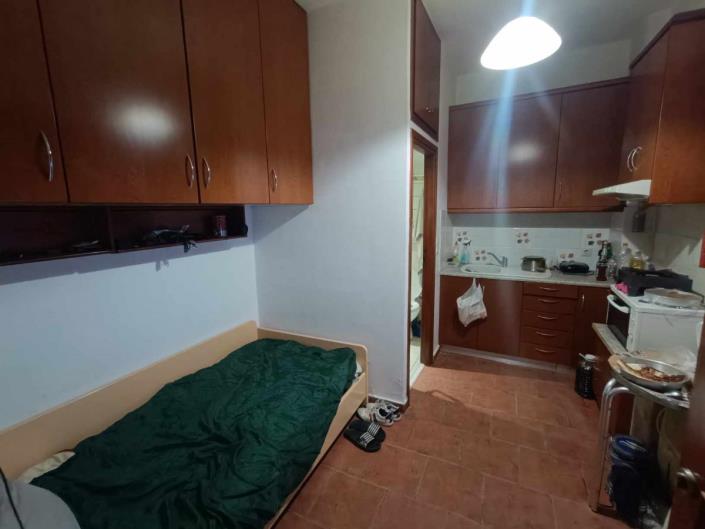 Image No.1-Studio for sale
