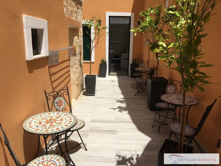 Image No.1-Un hôtel de 6 chambres à vendre à Chania