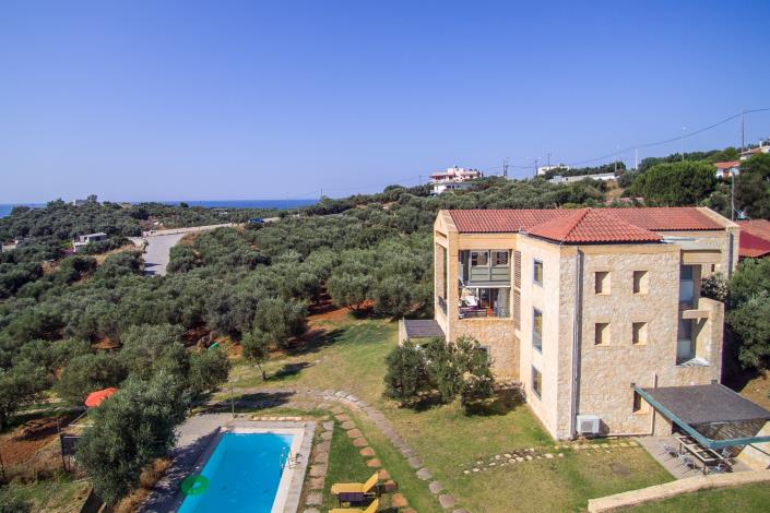 Image No.1-6 Bed Villa for sale