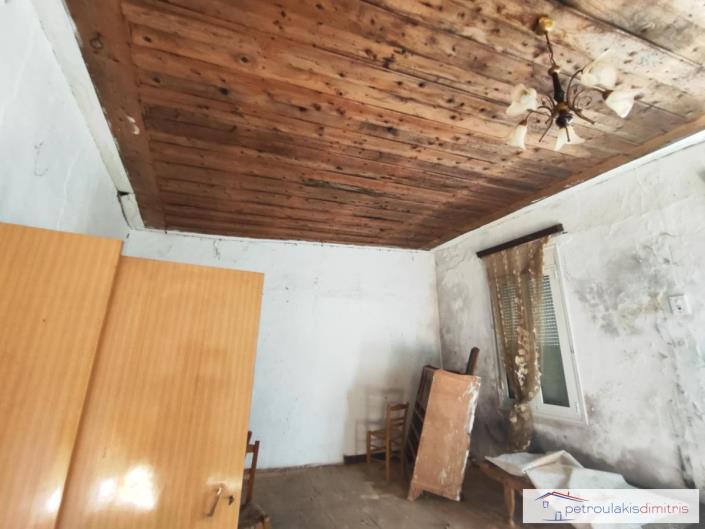 Image No.8-Maison de village de 1 chambre à vendre à Theriso