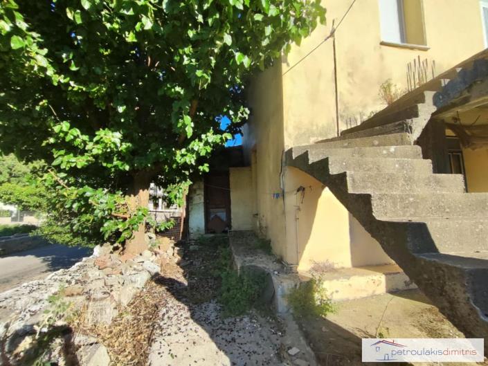 Image No.7-Maison de village de 1 chambre à vendre à Theriso