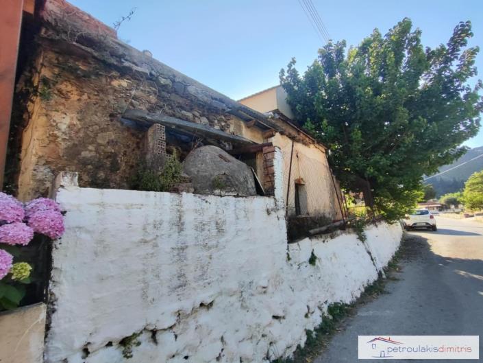 Image No.5-Maison de village de 1 chambre à vendre à Theriso