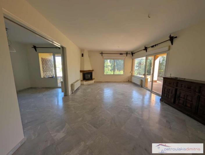 Image No.6-4 Bed Maisonette for sale