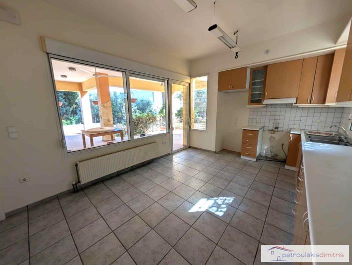 Image No.9-4 Bed Maisonette for sale