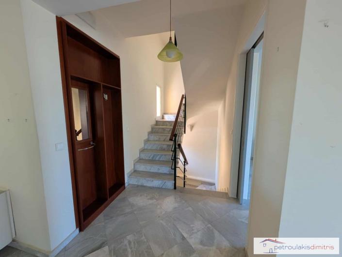 Image No.5-4 Bed Maisonette for sale