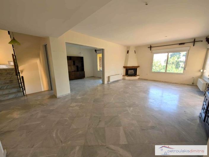 Image No.8-4 Bed Maisonette for sale