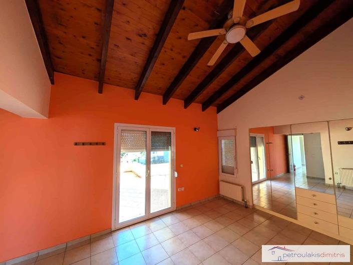 Image No.18-4 Bed Maisonette for sale