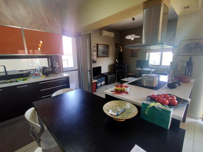 Image No.10-6 Bed Duplex for sale